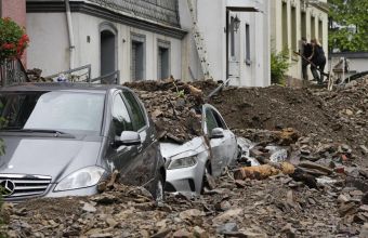 Εθνική τραγωδία στη Γερμανία: 120 οι νεκροί από τις πλημμύρες-Στους 1.300 οι αγνοούμενοι (vid)