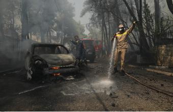 Φωτιά σε Ροδόπολη - Διόνυσο: Διάσπαρτες εστίες - Κολοκούρης σε ΣΚΑΪ: Είμαστε καλύτερα