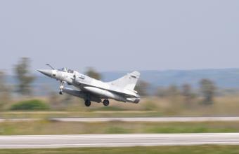 Τουρκία και Σερβία εξετάζουν την αγορά αμυντικών συστημάτων και αεροπλάνων από Γαλλία