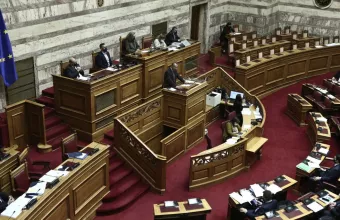 Υποχρεωτικοί εμβολιασμοί: Επέκταση και σε άλλους κλάδους με απόφαση του υπουργού Υγείας