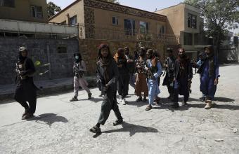 Αφγανιστάν: Τρόμος και αγωνία για τις γυναίκες - Περιπολίες Ταλιμπάν με τουφέκι στον ώμο