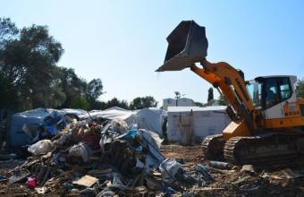 Χίος - ΚΥΤ ΒΙΑΛ: Κατεδαφίζονται τα τελευταία παραπήγματα όπου διέμεναν μετανάστες