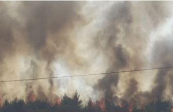 Με υδροφόρες συνδράμει ο Δήμος Πειραιά στην κατάσβεση των πυρκαγιών	