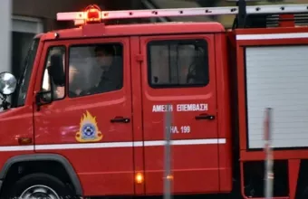 Yπό έλεγχο η πυρκαγιά σε αποθήκη στο Καπανδρίτι