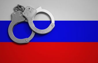 Εδώ είναι Ρωσία: Δύο χρόνια… φυλακή σε φαρσέρ που έκανε ότι είχε κορωνοϊό (φωτό) 