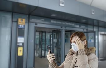 Τέλος από σήμερα οι μάσκες σε αεροδρόμια και αεροπλάνα -Οι νέοι κανόνες 