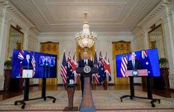 Αμυντική συνεργασία Ην. Βασιλείου, Αυστραλίας, ΗΠΑ με το βλέμμα στην Κίνα