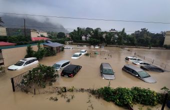 Ινδία- Νεπάλ: Σχεδόν 200 νεκροί από τις πλημμύρες και τις κατολισθήσεις