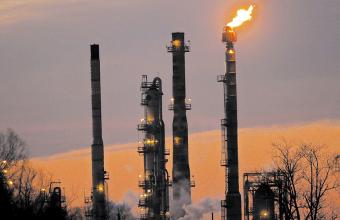Ο ΟΠΕΚ+ εμμένει σε μέτρια αύξηση της παραγωγής παρά τις υψηλές τιμές πετρελαίου