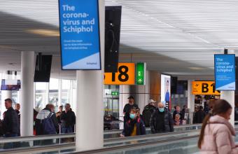 Συναγερμός στην Ολλανδία: 61 επιβάτες από Ν. Αφρική θετικοί σε κορωνοϊό- Εξετάζεται αν είναι η Όμικρον
