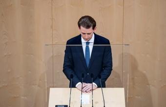 Αυστρία: Το κοινοβούλιο ήρε την ασυλία του πρώην καγκελάριου Κουρτς που εμπλέκεται σε σκάνδαλο διαφθοράς