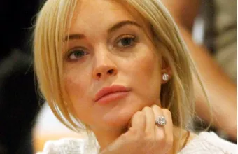 Λίντσεϊ Λόχαν: Το...κακό κορίτσι του Χόλιγουντ άφησε την άσωτη ζωή και αρραβωνιάστηκε