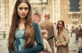 Οργή στην Ουκρανία για τη σειρά Emily in Paris - Διαμαρτυρία του Κιέβου στο Netflix