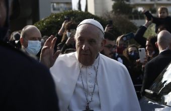 Πάπας Φραγκίσκος: Εγωιστές όσοι επιλέγουν να έχουν κατοικίδια αντί να κάνουν παιδιά