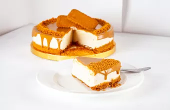 Το biscoff κέικ είναι η νέα μας εμμονή, και μπορείς να το φτιάξεις και εσύ