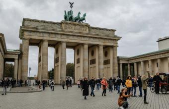 Γερμανία: Σταδιακή χαλάρωση των περιορισμών της πανδημίας έως τις 20 Μαρτίου 