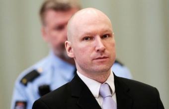 Νορβηγία: Ξεκινά η δίκη για την αποφυλάκιση του Μπράιβικ 10 χρόνια μετά τη φρικιαστική σφαγή στο Όσλο 