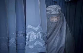 Αφγανιστάν - Ταλιμπάν: Απειλή θανάτου σε Αφγανές που εργάζονται σε ΜΚΟ, αν δεν φορούν μπούρκα