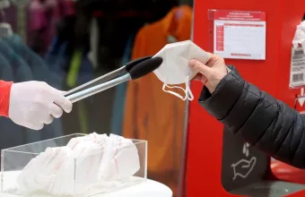 Γαλλία: Τέλος από τις 14 Μαρτίου υποχρεωτική μάσκα και πιστοποιητικά