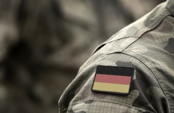 Γερμανία: Αρνητές εμβολίου στο στρατό– Έρευνα για διασυνδέσεις στρατιωτών στο «γερμανικό QAnon»  