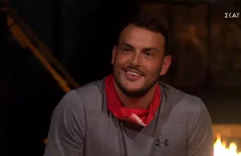 Survivor: Αποχώρησε από το παιχνίδι ο Σάκης Αρσενίου-Συγκινήθηκαν οι Διάσημοι