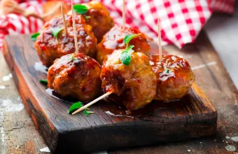 Κεφτεδάκια κοτόπουλο με ginger και σάλτσα σόγιας