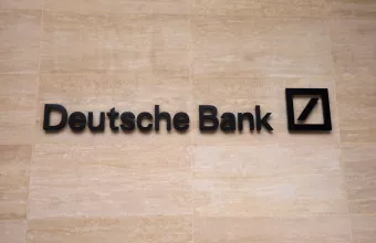 Deutsche Bank: Προσοχή στα ελληνικά ομόλογα καθώς η ΕΚΤ οπισθοχωρεί