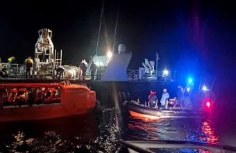 Grimaldi Lines: Δεν υπάρχουν προβλήματα διαρροής καυσίμων στη θάλασσα από τη φωτιά στο Euroferry Olympia