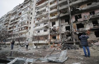 Πόλεμος στην Ουκρανία: 13 άμαχοι νεκροί από αεροπορική επιδρομή σε εργοστάσιο κοντά στο Κίεβο