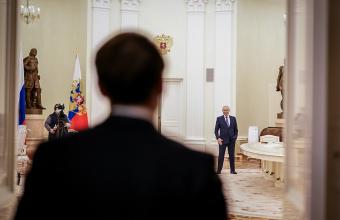Μακρόν προς Πούτιν: Έκανες ένα μεγάλο λάθος στην Ουκρανία – Ο πόλεμος θα σου κοστίσει ακριβά 