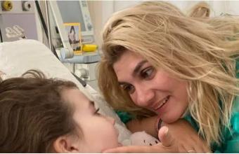 Daily Mail για Πισπιρίγκου: «Μάνα χαμογελά δίπλα στο παιδί της πριν το σκοτώσει»