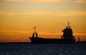 «Στοπ» σε ρωσικό εμπορικό πλοίο από την Γαλλία, στο πλαίσιο των κυρώσεων