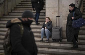 OHE: Σχεδόν 100.000 Ουκρανοί εγκατέλειψαν τις εστίες τους