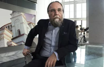 Αλεξάντερ Ντούγκιν: Ο Ρώσος διανοούμενος «εγκέφαλος του Πούτιν»