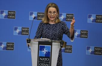 Aντιπρόσωπος ΗΠΑ στο ΝΑΤΟ: Δεν έxoυμε πολιτική αλλαγής καθεστώτος στη Ρωσία