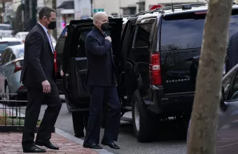 Ο Μπάιντεν δηλώνει πως «όχι» δεν επιδιώκει αλλαγή καθεστώτος στη Ρωσία