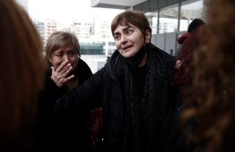 Δίκη για τη δολοφονία της Ελένης Τοπαλούδη: Την πέταξαν ζωντανή στη θάλασσα, κατέθεσε ο ιατροδικαστής