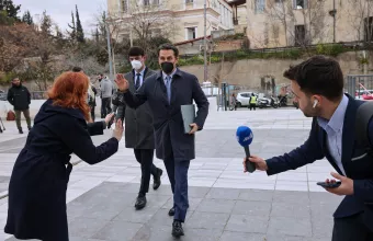 Διεκόπη η δίκη του Πέτρου Φιλιππίδη -Άγριος καυγάς των δικηγόρων