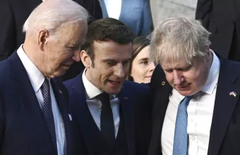 Προάγγελος νέων κυρώσεων: «Αποφασιστικότητα» Μπάιντεν - Ευρώπης «να συνεχίσουν να αυξάνουν το κόστος για τη Ρωσία»