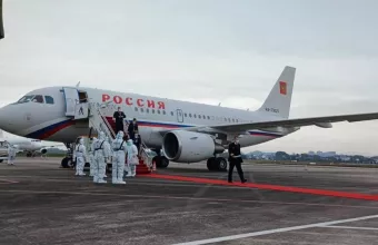 Λαβρόφ: Με προστατευτικές στολές λόγω κορωνοϊού η υποδοχή του στην Κίνα