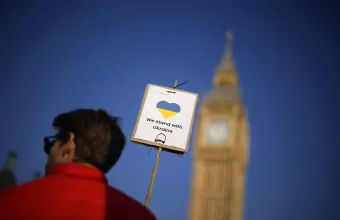 Χάος με τις βίζες σε Ουκρανούς πρόσφυγες στη Βρετανία - «Πυρά» και από τους Τόρις