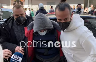 Απολογείται την Τρίτη ο «μακελάρης» της Ανδραβίδας -«Γιατί τα παιδιά;» του φώναζε ο κόσμος