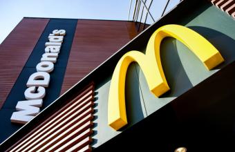McDonalds: Αναστέλλει τις δραστηριότητες της στη Ρωσία μετά από 32 χρόνια