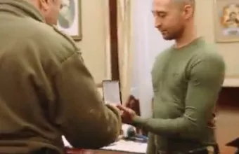 Ουκρανία: Παρασημοφόρησαν τον συνοριοφύλακα που είπε «άντε γ…» σε ρωσικό πολεμικό πλοίο -Δείτε βίντεο