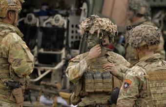 Αξιωματούχοι ΝΑΤΟ: Η συμμαχία σε «απόλυτο κίνδυνο» λόγω του πολέμου του Πούτιν στην Ουκρανία