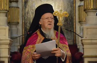 Βαρθολομαίος: Η Θεομήτωρ να τερματίσει τον αποτρόπαιο πόλεμο στην Ουκρανία