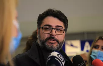 Μανώλης Aνδρουλάκης: Στην Ελλάδα ο Έλληνας πρόξενος στη Μαριούπολη- Το «ευχαριστώ» της συζύγου του