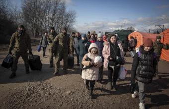 Ουκρανία: Άνοιξαν ανθρωπιστικοί διάδρομοι σε Μαριούπουλη και Ζαπορίζια για την αποχώρηση αμάχων 
