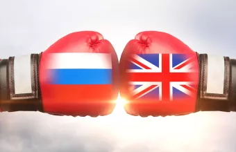 Η Μόσχα προαναγγέλλει σκληρά, αναλογικά μέτρα κυρώσεων κατά βρετανικών συμφερόντων