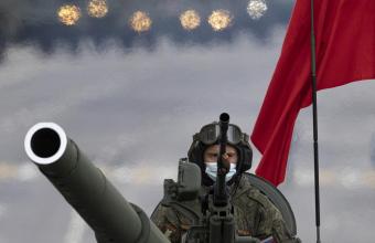 Το ρωσικό υπουργείο Άμυνας ανακοίνωσε ότι κατέστρεψε αποθήκες πυρομαχικών στο Ζιτόμιρ της Ουκρανίας